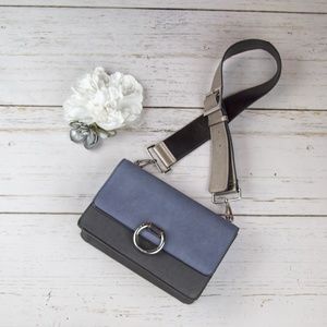 Carpisa Box Style Shoulder Bag